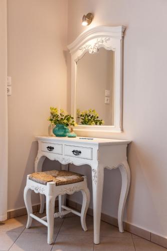Anna Platanou Hotel - image 12