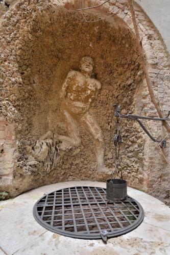 Residenze d'Epoca Palazzo Coli Bizzarrini - image 4