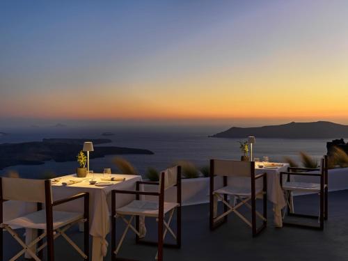 Katikies Chromata Santorini - The Leading Hotels of the World