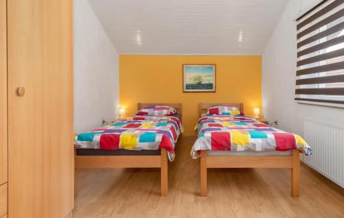 . Apartments Sweet Home