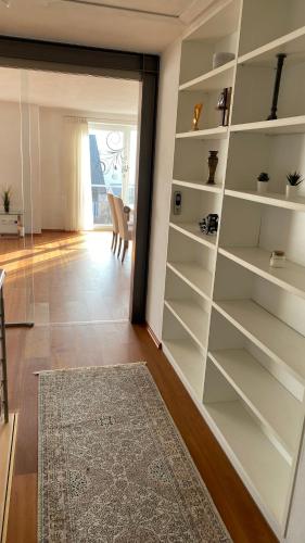 Luxus Wohnung - 120 qm in Laaber bei Regensburg mit Balkon & Garten, gute Zuganbindung in Duggendorf