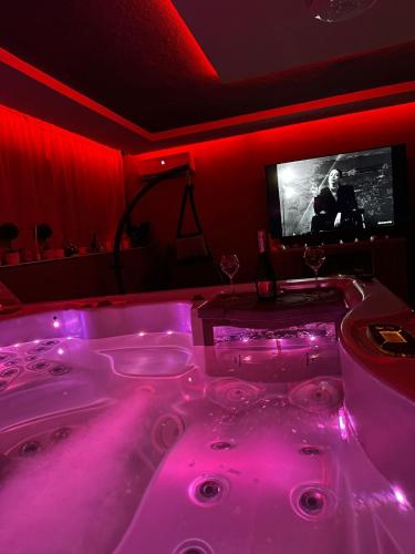 Jacuzzi Home, Oradea (fotografie 5)