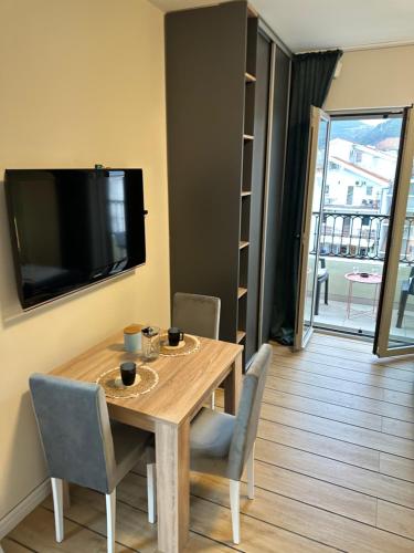 Studio with Terrace image 7