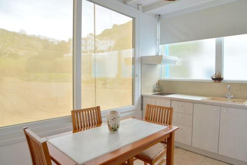 Milos Apartments Kardapis Upper Floor in คลีมา