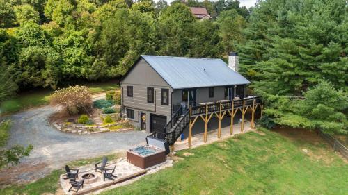 Horse Valley Lodge, Boone