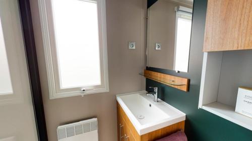 Three-Bedroom Mobile Home 8 people 