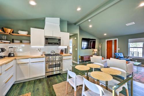 Modern Bentonville Home Mountain Bikers Paradise in Bentonville, USA