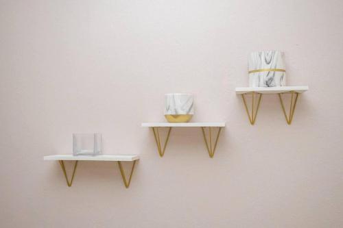 Gorgeous 2-Bed Apt Sleeps 3 in St Johns in Potters Village