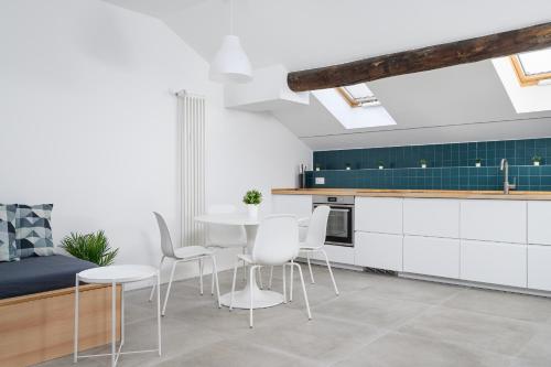Design Attic porta venezia centrale 65m2 - self check-in