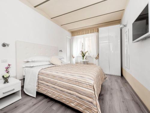 White Rooms Colosseo – Rome