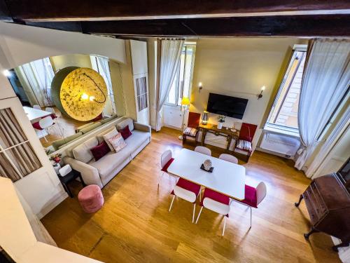 Roman Loft Steps from Piazza Navona IREX Apartment Room Type - One-Bedroom Apartment Roman Loft Steps from Piazza Navona IREX Apartment Room Type - One-Bedroom Apartment