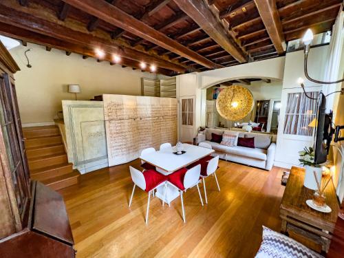 Spacious Loft Steps from Piazza Navona IREX Apartment, Rome (photo 4)
