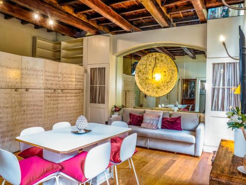 Spacious Loft Steps from Piazza Navona IREX Apartment, Rome (photo 2)