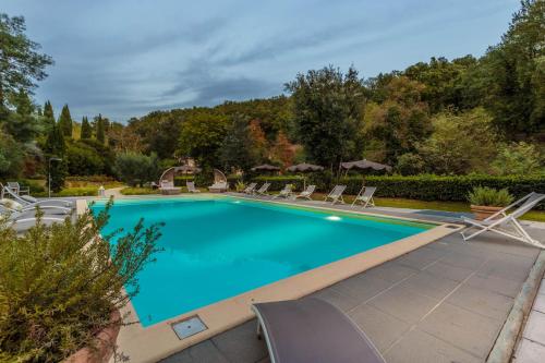 Villa Veranda, a Romantic Farmhouse with Pool