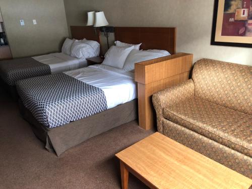 Ramada by Wyndham Ponoka