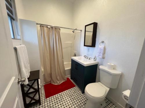 The Red Guest House in Downtown Los Angeles in Los Angeles, USA