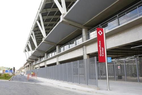 Ao Lado do Aeroporto com Ar Condicionado e vaga coberta