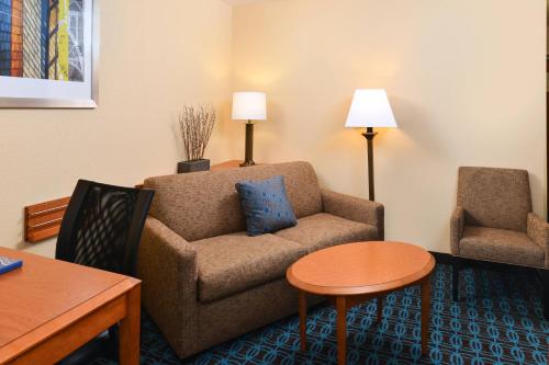 Fairfield Inn & Suites Bloomington