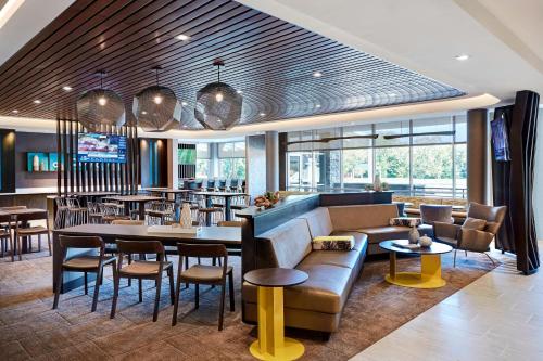 로비, SpringHill Suites by Marriott Hilton Head Island in 힐튼 헤드 아이랜드 (SC)