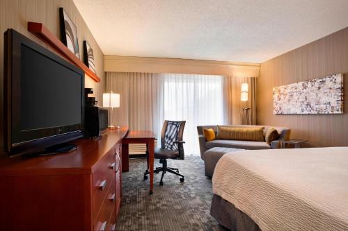 Courtyard by Marriott Champaign