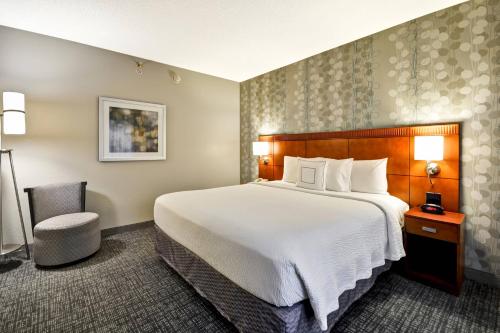 Newly Renovated One-Bedroom King Suite with Sofa Bed image 5