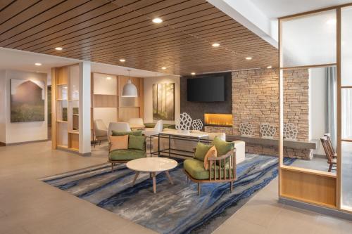 Fairfield Inn & Suites by Marriott Fresno North/Shaw Avenue - image 8