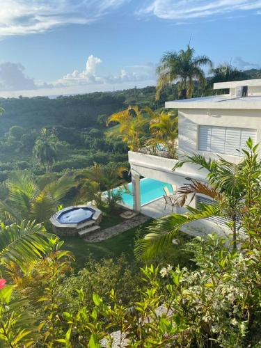 Piscina vista al mar, Jacuzzi con agua caliente