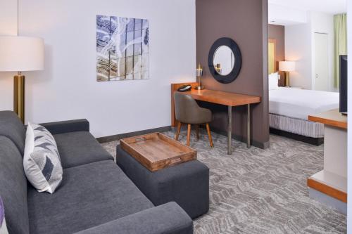 SpringHill Suites Fairfax Fair Oaks - image 2
