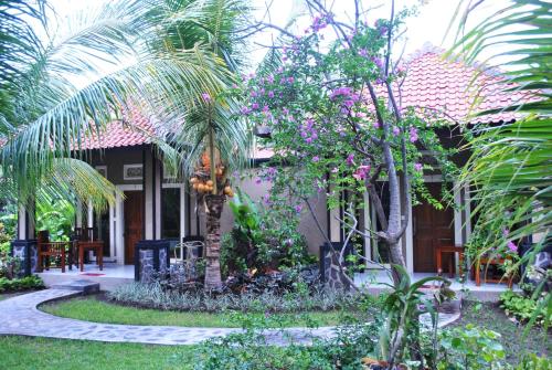酒店周边, 佩姆特兰旁多克拉哈尤旅馆 (Pondok Rahayu Guest House Pemuteran) in 佩穆泰兰