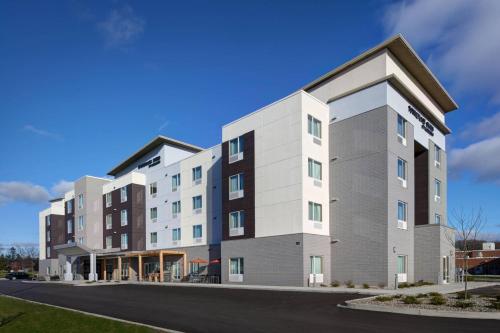 TownePlace Suites by Marriott Grand Rapids Airport