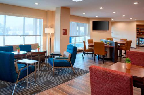 TownePlace Suites by Marriott Grand Rapids Airport