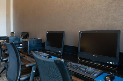 SpringHill Suites by Marriott Las Vegas Convention Center - image 7