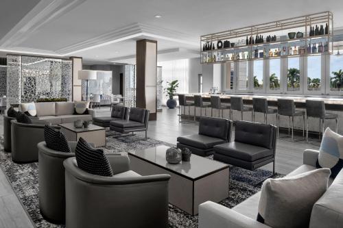 ห้องอาหาร, AC Hotel Miami Dadeland near สวนแมธทีสันแฮมม็อก