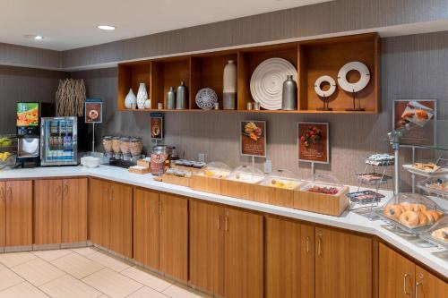 SpringHill Suites Grand Rapids North - image 10