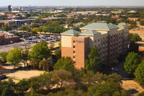 Courtyard Dallas Addison Quorum Drive