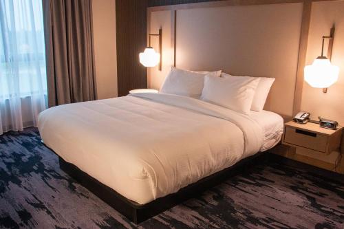 King Room - Hearing Accessible
