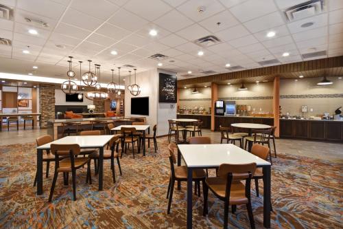 Fairfield Inn & Suites by Marriott Milwaukee North