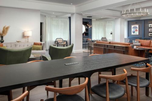 Courtyard by Marriott Savannah Downtown - Historic District