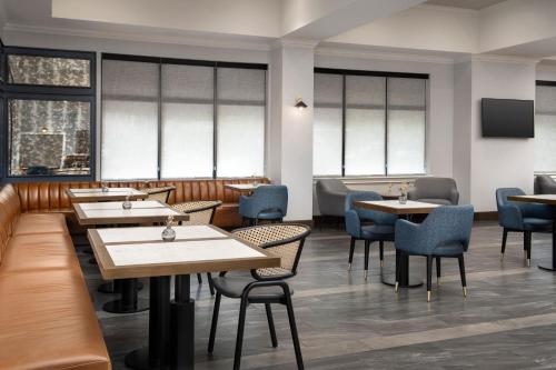 Courtyard by Marriott Savannah Downtown - Historic District