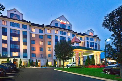 Courtyard by Marriott Long Island MacArthur Airport