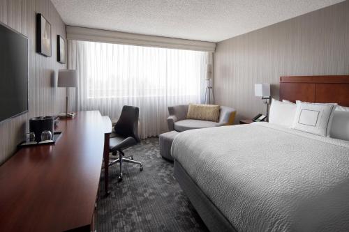 Courtyard by Marriott Richmond Berkeley