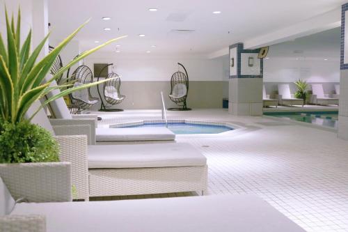 Delta Hotels by Marriott Montreal image 7