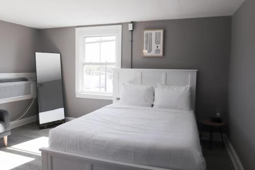 Charming 1 BR 10 Min to Nash