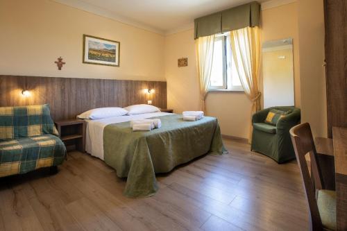 2 twin beds