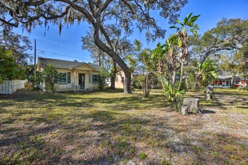 Palm Harbor Vacation Rental, Walk to Crystal Beach in Palm Harbor