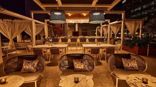 437420776 Kimpton Hotel Palomar Phoenix Cityscape by IHG