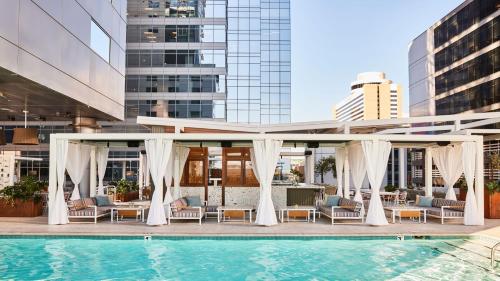 437420796 Kimpton Hotel Palomar Phoenix Cityscape by IHG