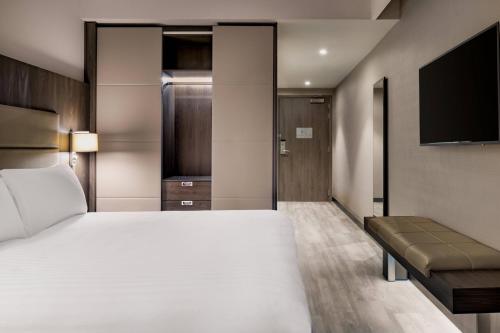 AC Hotel by Marriott Manchester City Centre - image 14