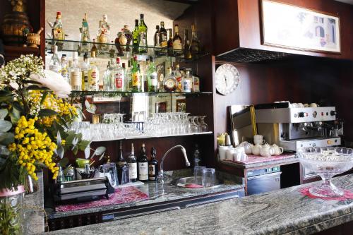 Albergo Garisenda - image 11