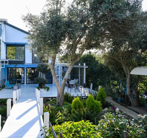Art BeachFront Villa